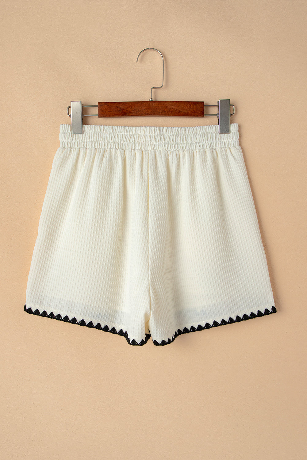 White Waffle Texture Contrast Ricrac Hemline Casual Shorts